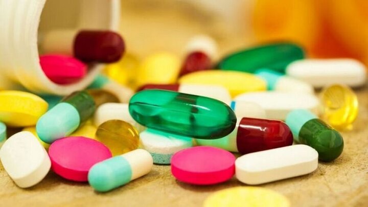 شایعه خبر حذف ارز ۴۲۰۰ تومان از واردات مواد اولیه دارو
