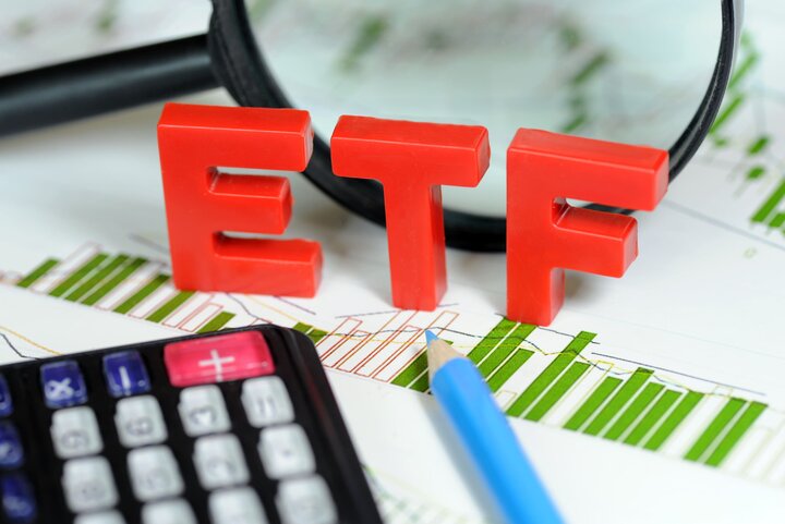 رنگ سرخ ETF های دولتی در اولین روز هفته