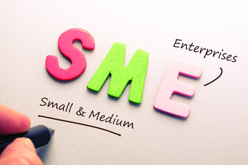 حاشیه رانده شدن SMEها 