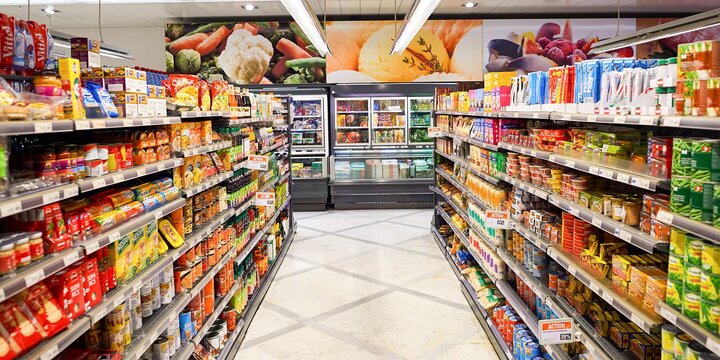 کاهش ۴۸ درصدی تورم غذایی در ایران طی سال ۱۴۰۲