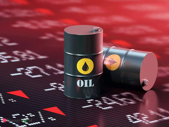 قیمت نفت از قله ۱۴ ساله سقوط کرد
