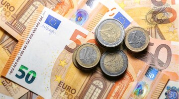 افت بی سابقه ارزش یورو در ۲۰ سال گذشته