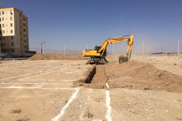 دولت زمین به جای خانه داد