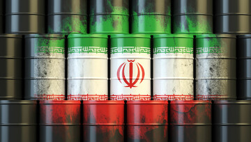 نفت ایران ملی می مانَد یا کمونیست می شود؟