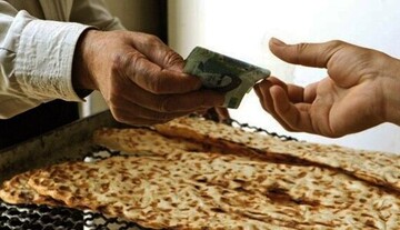  سرگردانی مردم و مسافران برای تهیه نان در مازندران