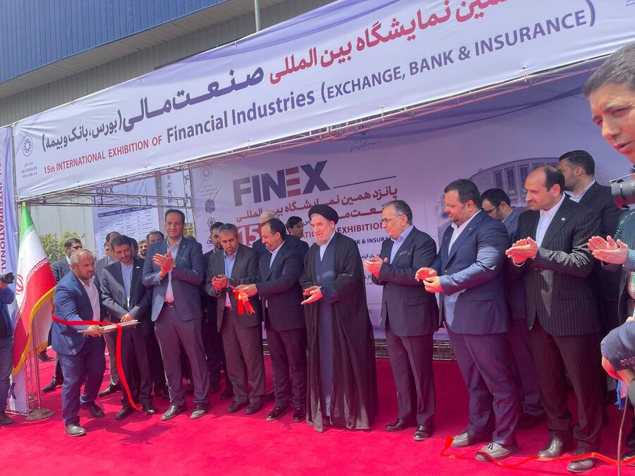گزارش تصویری از اولین روز پانزدهمین نمایشگاه بینالمللی صنعت مالی