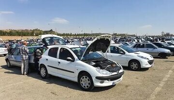 ریزش سنگین قیمت‌ها در بازار خودرو