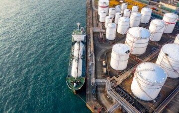 توقف فروش نفت ایران به چین صحت ندارد
