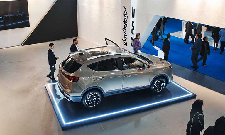 نمایش عمومی خودروهای برقی، پلاگین هیبرید و وارداتی کرمان موتور در دومین نمایشگاه تحول صنعت خودرو