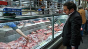 رونق گوشت یخ‌زده زیر سایه کمبود و گرانی در بازار آزاد