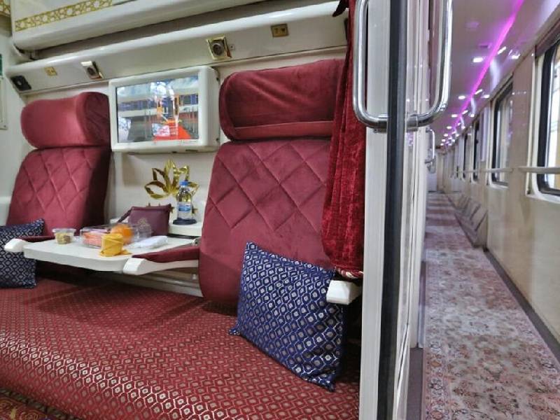 کدام قطارهای اصفهان مشهد سریعتر هستند؟ بررسی گزینههای موجود