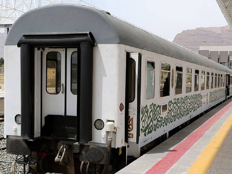 کدام قطارهای اصفهان مشهد سریعتر هستند؟ بررسی گزینههای موجود