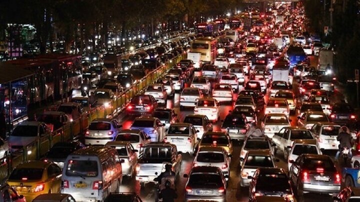 ترافیک تهران در آغاز ماه رمضان: گزارشی از وضعیت جاده‌ها و معابر پایتخت