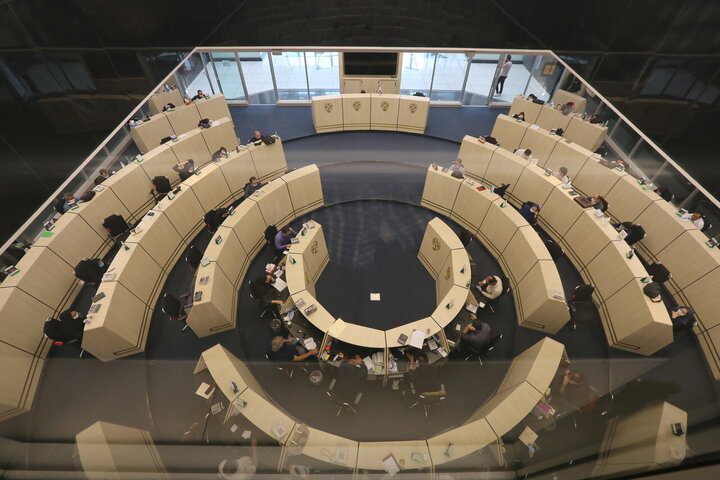 بازار سرمایه تحت نظارت شدید برای تضمین شفافیت بازار سرمایه تحت نظارت شدید برای تضمین شفافیت