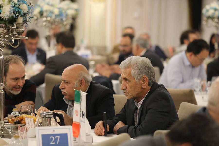نشست هماندیشی مشتریان ویژه و مدیران ارشد بانک صادرات ایران برگزار شد
