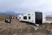 بی‌توجهی به قوانین و نقص فنی/ واژگونی اتوبوس کرمان-مشهد جان ۱۴ نفر را گرفت
