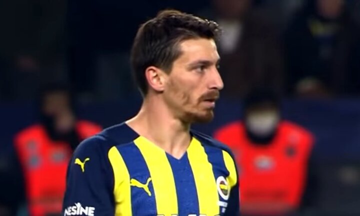 مرت هاکان هافبک مورد نظر کارتال کیست؟