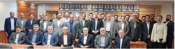 وامیدبرای تحقق تولید مانیفست منتشر کرد وامیدبرای تحقق تولید مانیفست منتشر کرد