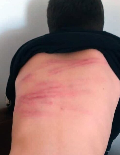 ضرب و شتم دانش‌آموزان با کابل توسط معلم سنندجی/ آموزش و پرورش وعده برخورد قاطع داد + عکس