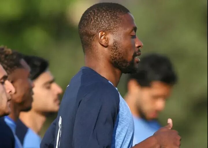 مهاجم خارجی استقلال به بازی با هوادار می‌رسد