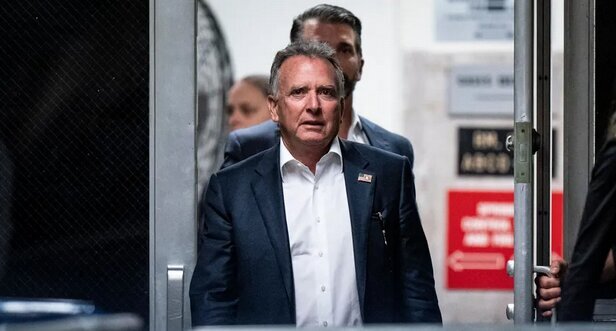 هواپیمای ویتکاف وارد مسقط شد