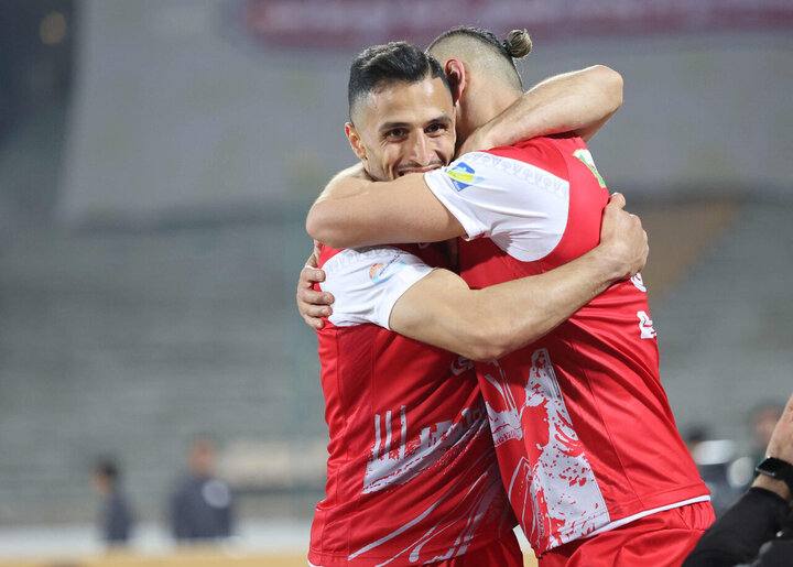 تمام پرسپولیس پشت علی علیپور