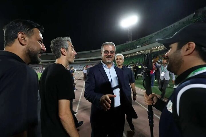 با حضور سیدورف جباری از چشم مدیرعامل افتاد: دوست ندارد برود!