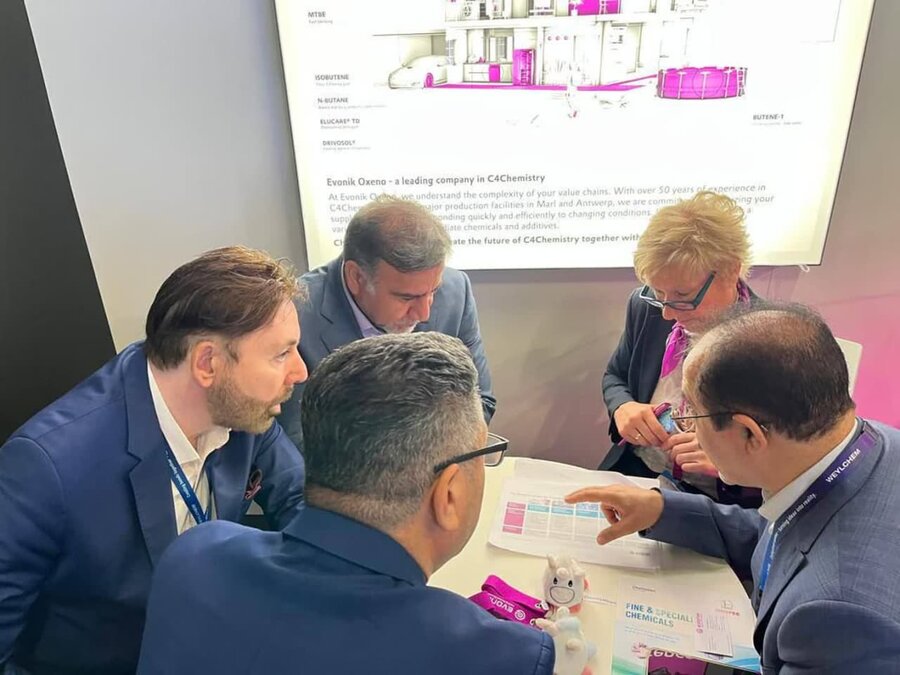 بازدید مدیران شیران و نیرو کلر از نمایشگاه بینالمللی Chemspec