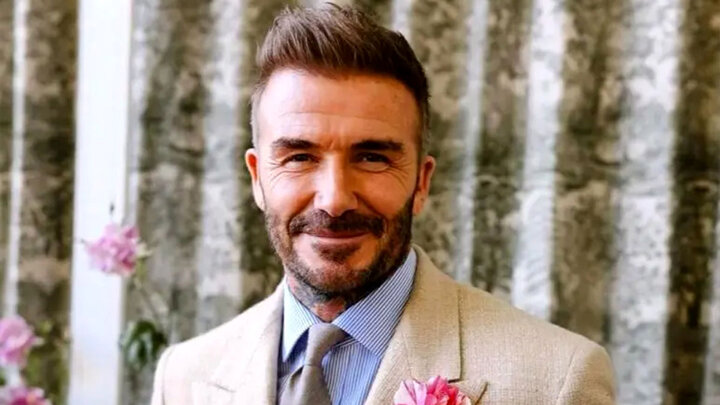 دیوید بکام نشان شوالیه دریافت می‌کند!