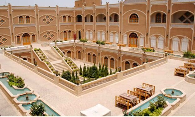 رزرو هتل یزد برای سه شب