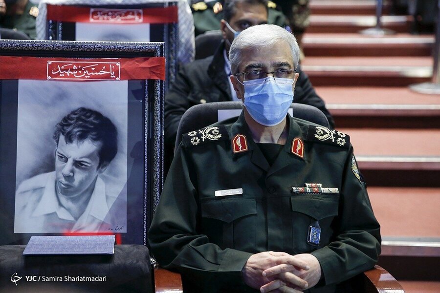 قابی تلخ از شهید سردار باقری در کنار برادر شهیدش