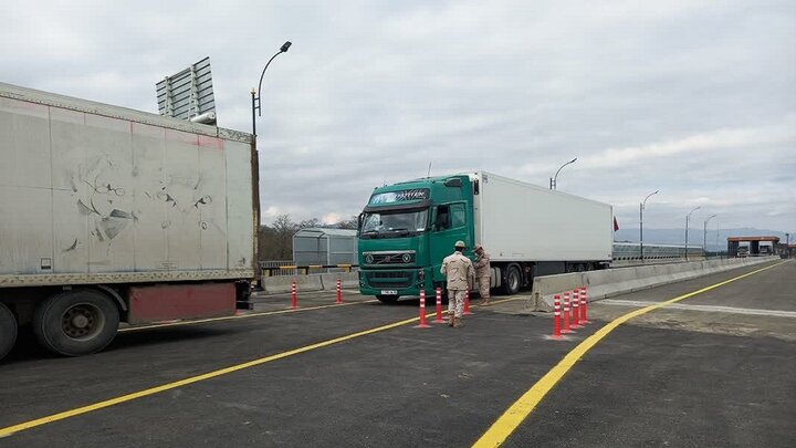 همه مرزهای زمینی کشور باز است