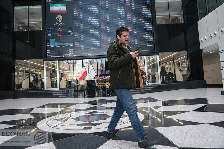 دودلی در تالار شیشه‌ای/ سهامداران در دوراهی ماندن یا رفتن