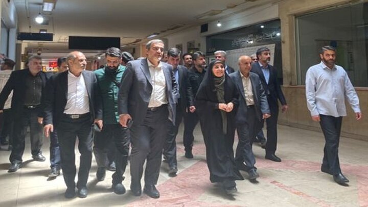 رکورد شکنی کامیونداران غیور در حمل کالای اساسی طی جنگ ۱۲ روزه رکورد شکنی کامیونداران غیور در حمل کالای اساسی طی جنگ ۱۲ روزه