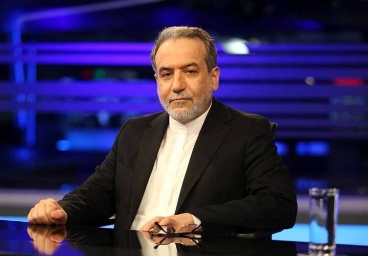 عراقچی: ملت قدرتمند ایران تا آخرین قطره خون ایستادگی خواهند کرد