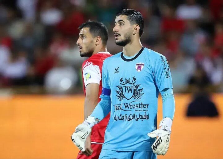 آرشا شکوری از بنفش‌پوشان جدا شد