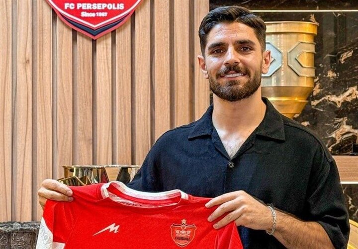 تمدید قرارداد عمری با باشگاه فوتبال پرسپولیس