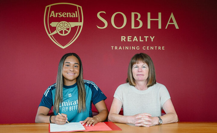 اولیویا اسمیت به آرسنال پیوست