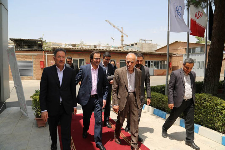 تقدیر نماینده رئیس‌جمهور از عملکرد بانک ملی در حمایت از اقتصاد