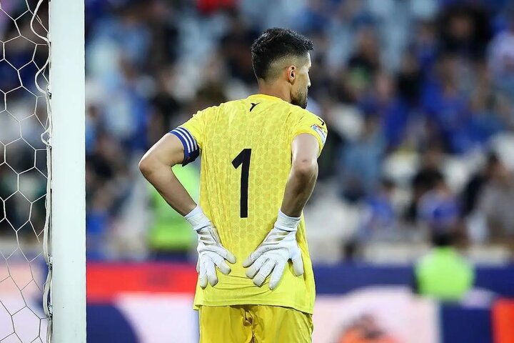 استقلال رفتن دروازه بان خود را قبول ندارد!