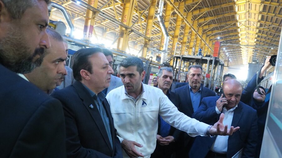 بازدید استاندار قزوین از شرکت آسیاناما در راستای حمایت از صنعت CNG