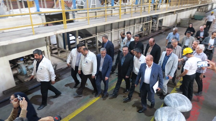 بازدید استاندار قزوین از شرکت آسیاناما در راستای حمایت از صنعت CNG