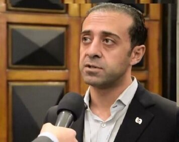 بورس تحت تاثیر وضع اقتصاد و صنایع حرکت می‌کند