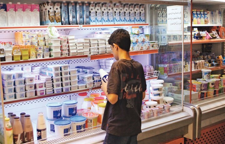 کالاهای لبنی با ۱۰ درصد تخفیف توزیع میشود کالاهای لبنی با ۱۰ درصد تخفیف توزیع میشود