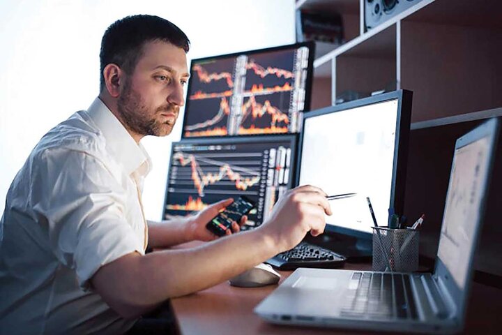 سرمایه‌گذاران کجا هستند؟/ بازار در کف