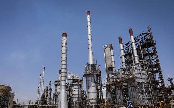 آتش‌سوزی جنوب تهران ارتباطی با پالایشگاه تهران ندارد