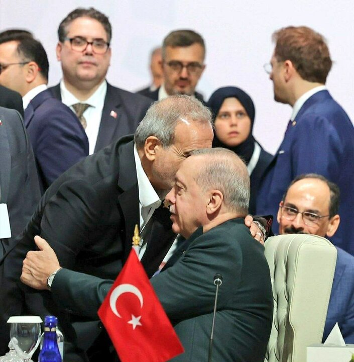 دیدار پزشکیان و اردوغان سوژه داغ رسانه ها شد