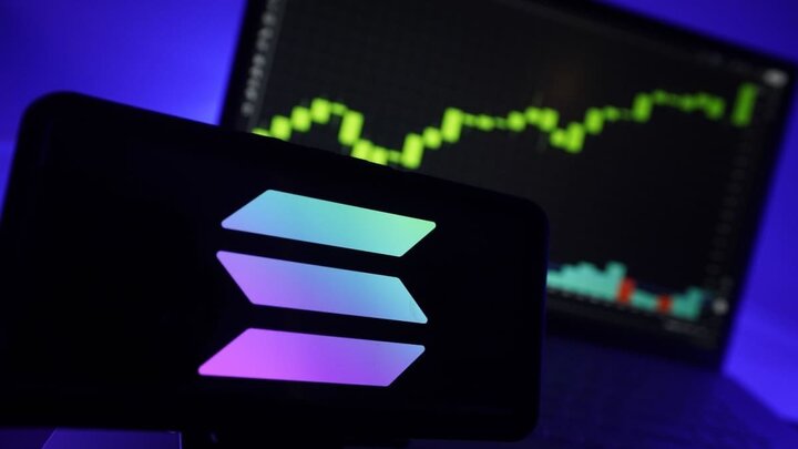 سولانا زیر ذره‌بین سرمایه‌گذاران نهادی؛ حمایت ۲۳۰ دلار و مقاومت ۲۵۰ دلار در کانون توجه