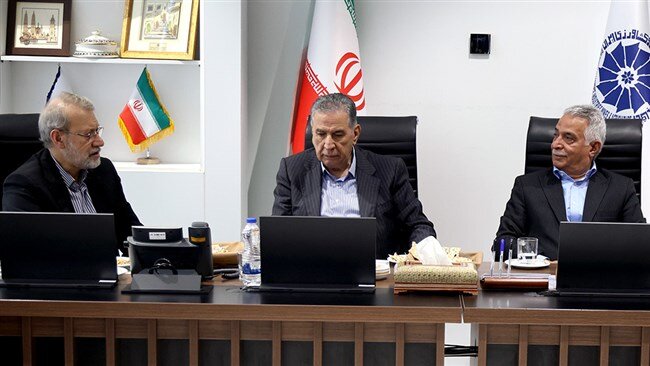 یک تیم اقتصادی با محوریت اتاق بازرگانی، در کنار مذاکرات سیاسی حضور یابد