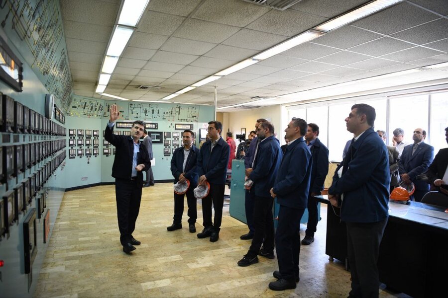 بازدید مدیرعامل تاپیکو از شرکت نفت ایرانول / تأکید شهیدیپور بر توسعه صادرات و نوآوری